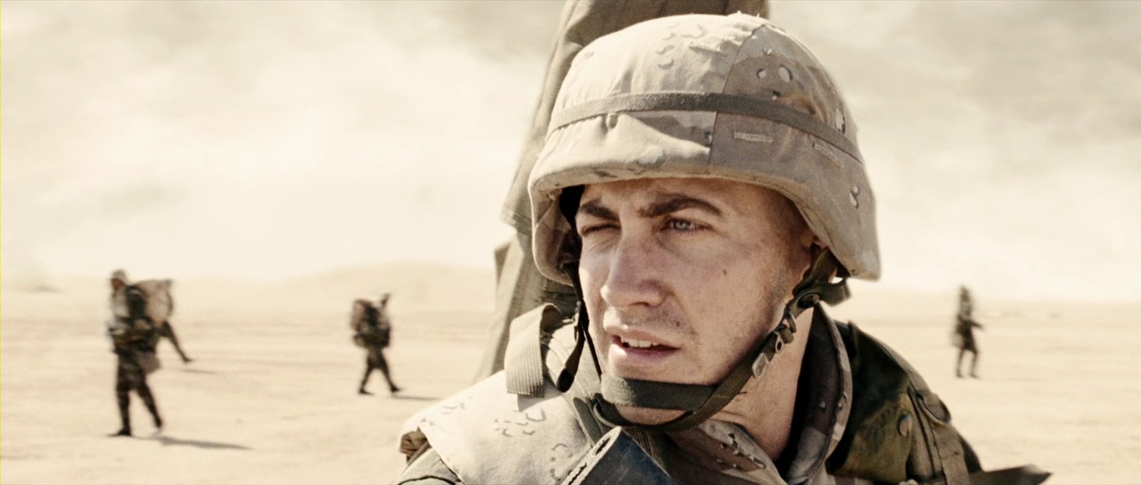 Морпехи jarhead. Морпехи 2005. Jarhead 2005. Морпехи фильм 2005 в нефти. Jarhead Капрал Харриган.