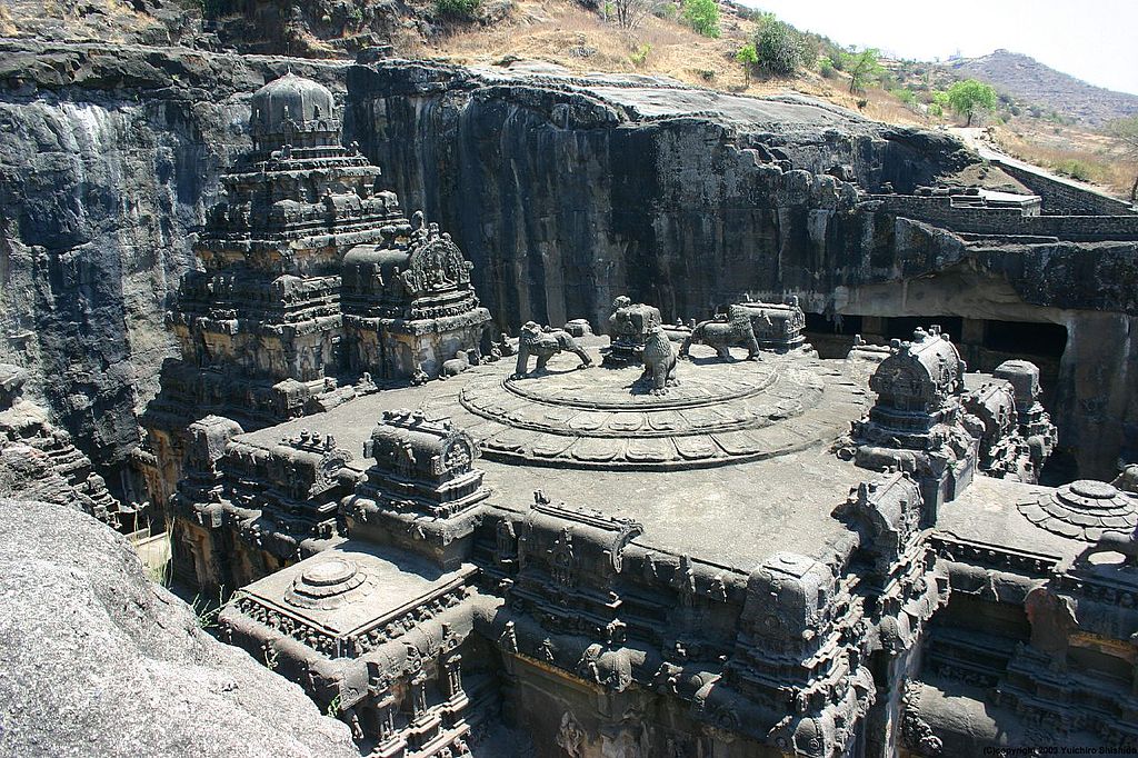 1024px-Ellora_cave16_001.jpg