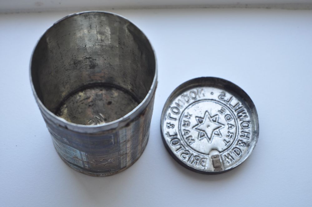 Capstan NAVY CUT Tobacco Large Tin by WD HO Wills  