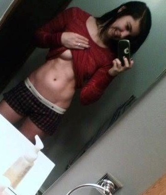 Chick_Abs__175_.jpg