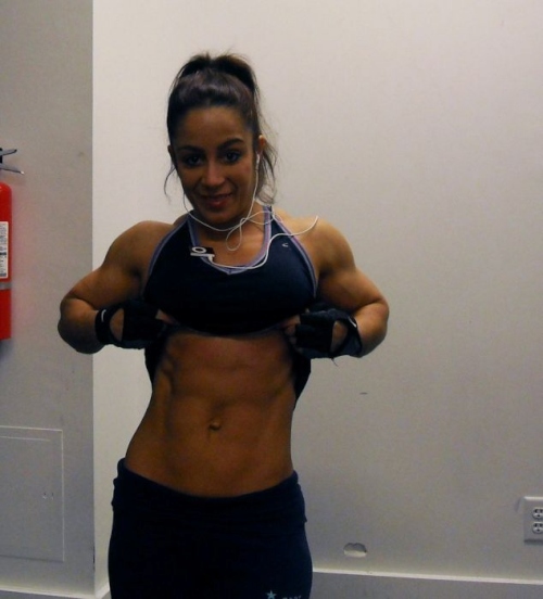 Chick_Abs__472_.jpg