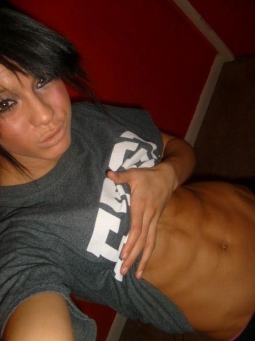 Chick_Abs__480_.jpg