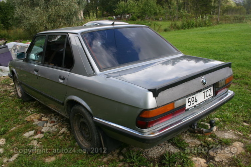 bmw_e28-5.jpg