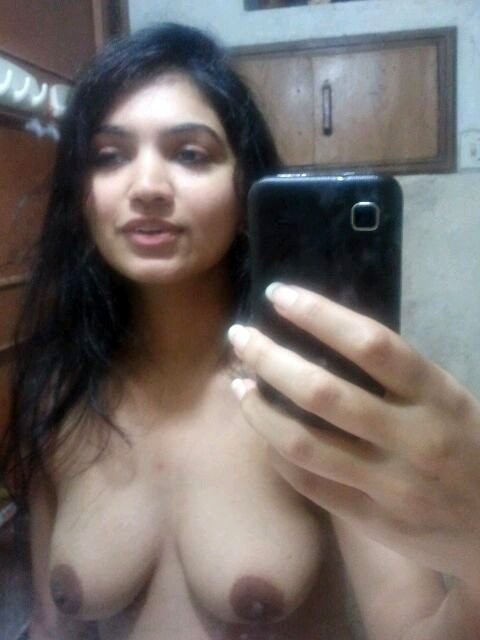 Pakistani_Sindh_Karachi_College_Girls_Nude_Images_Naked_Amateur_Porn_Pics.jpg